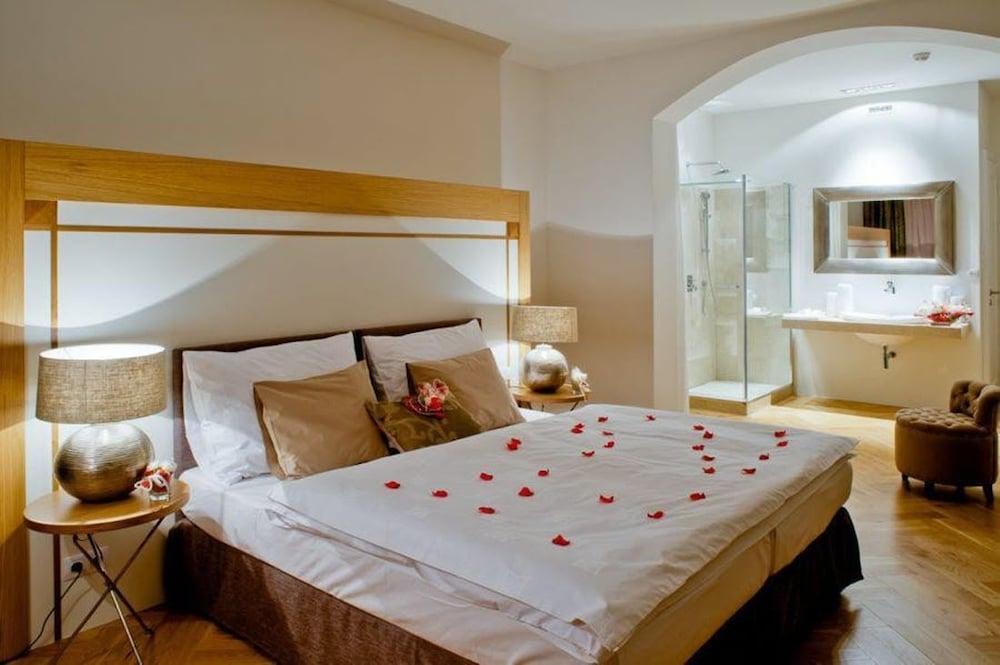 Jungmann Hotel Prague Exterior photo
