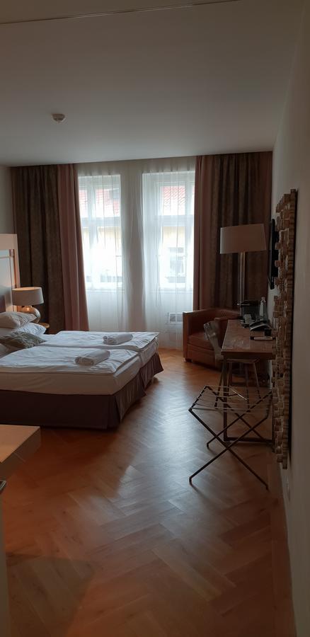 Jungmann Hotel Prague Exterior photo