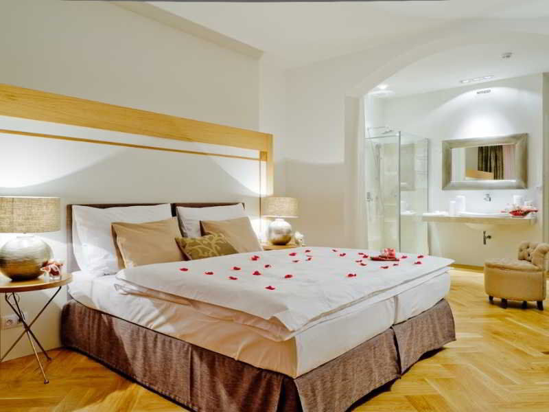 Jungmann Hotel Prague Exterior photo